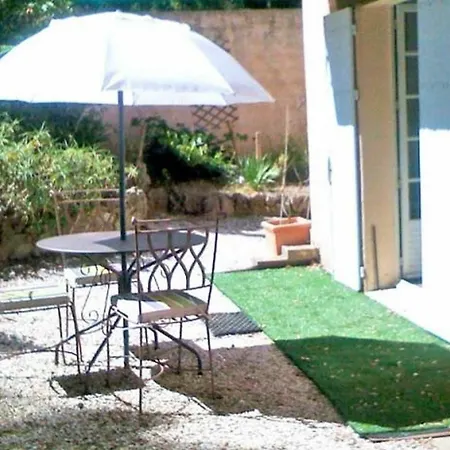 With One Bedroom In Saint-raphael, With Enclosed Garden And Apartment *
